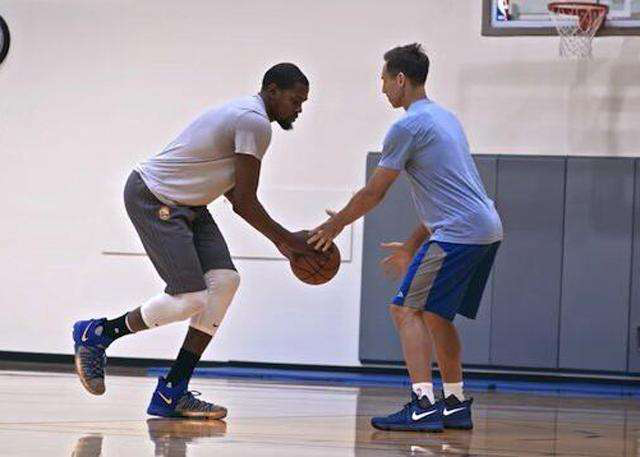 席上的德里 席上的德里