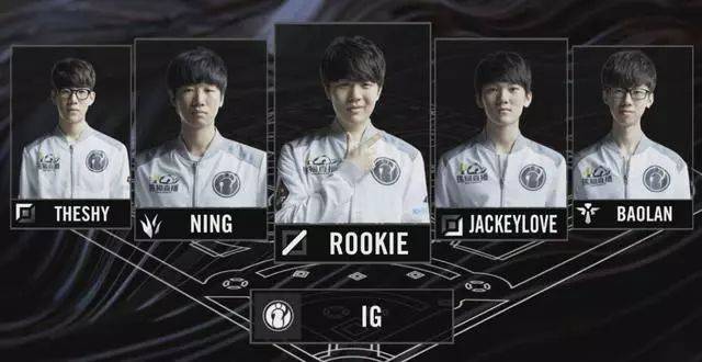 但她在多次 但她在多次