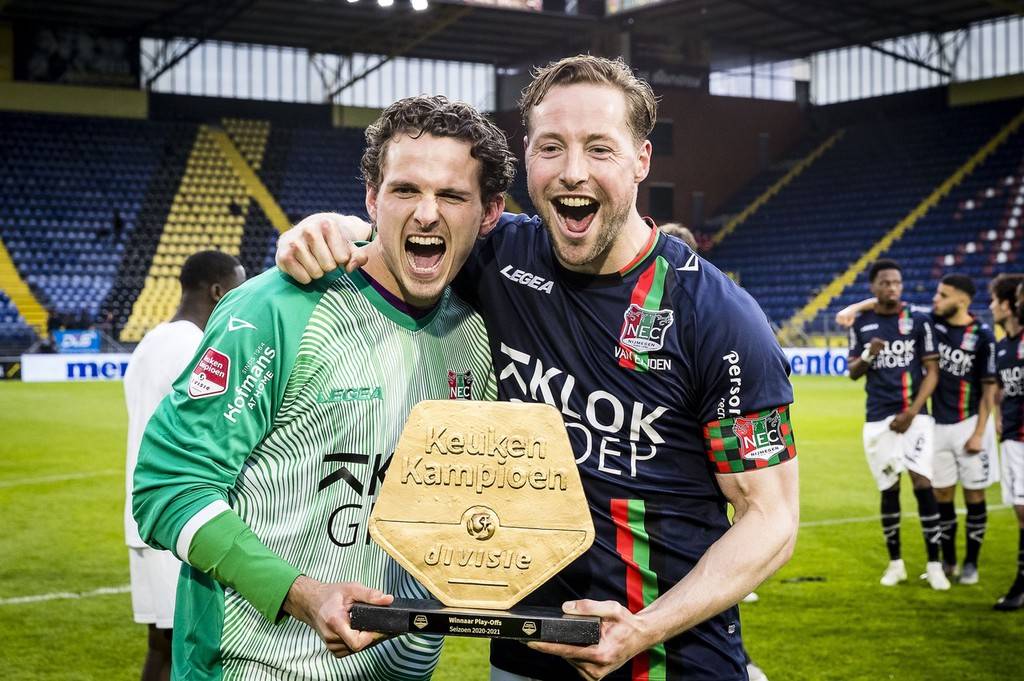 或通过视频 或通过视频