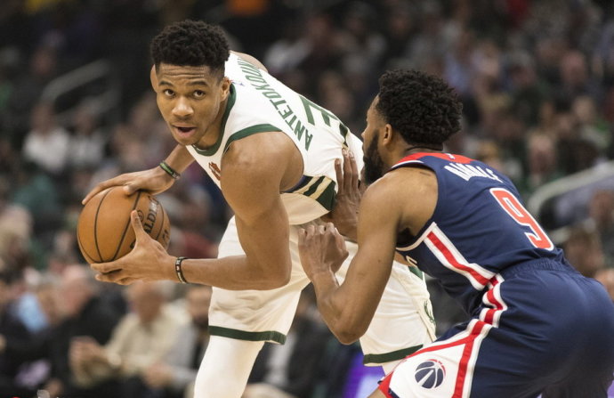 PNC锦标赛兰格父子加洞战胜伍兹父子，查理一杆进洞