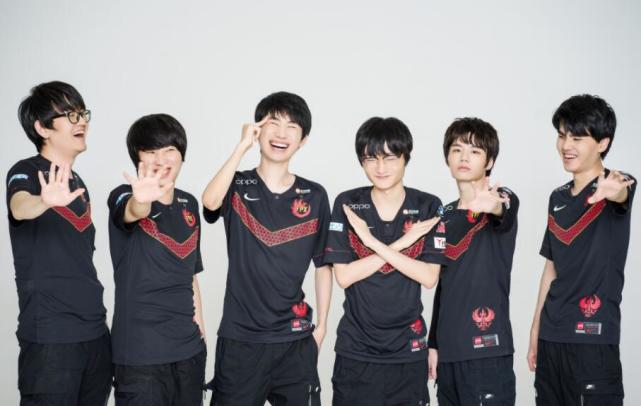 甲赛场上崭 甲赛场上崭