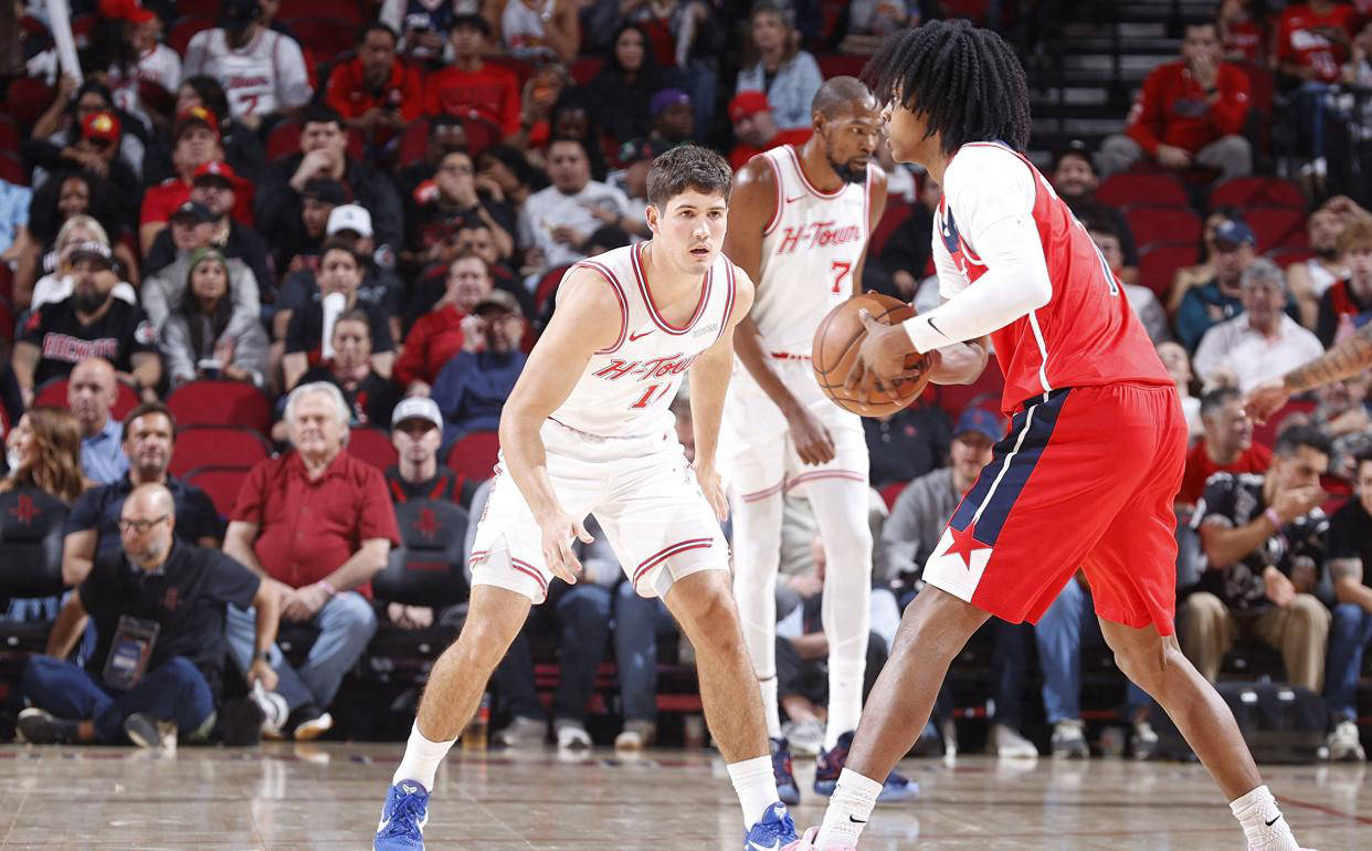 同时通过英 同时通过英