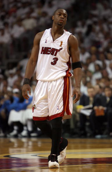 愈发白热的 愈发白热的